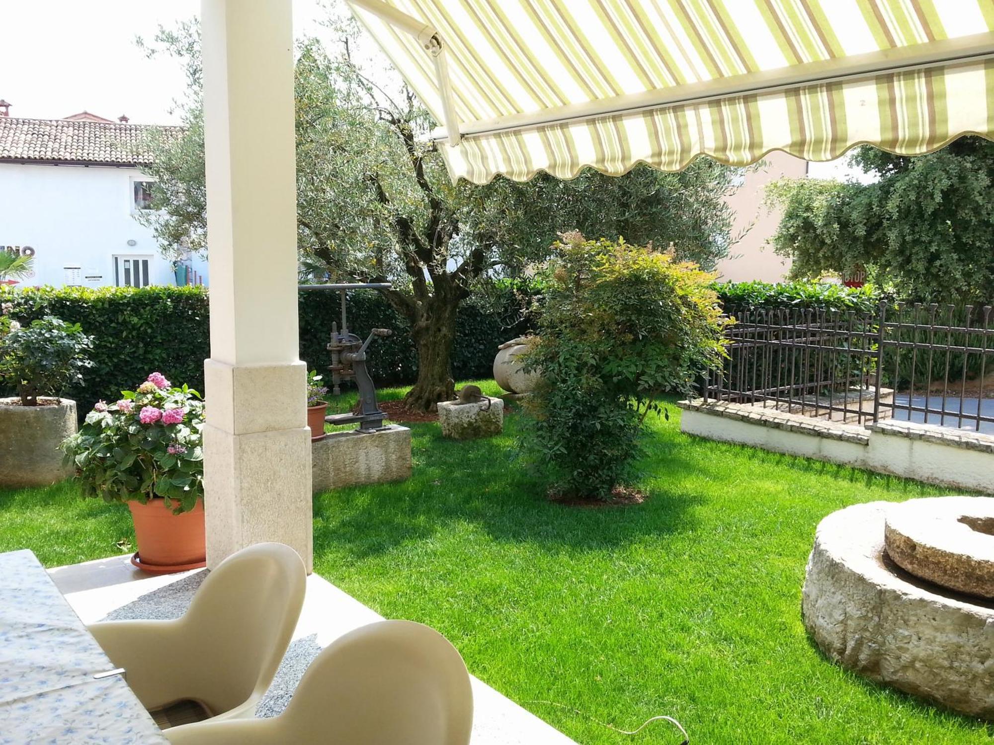 Ulika Rooms & Apartments Poreč Exterior foto