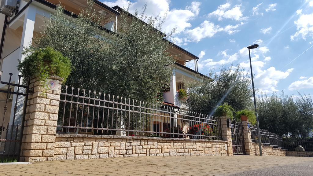 Ulika Rooms & Apartments Poreč Exterior foto