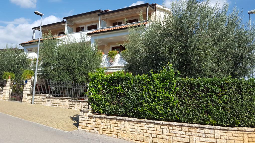 Ulika Rooms & Apartments Poreč Exterior foto