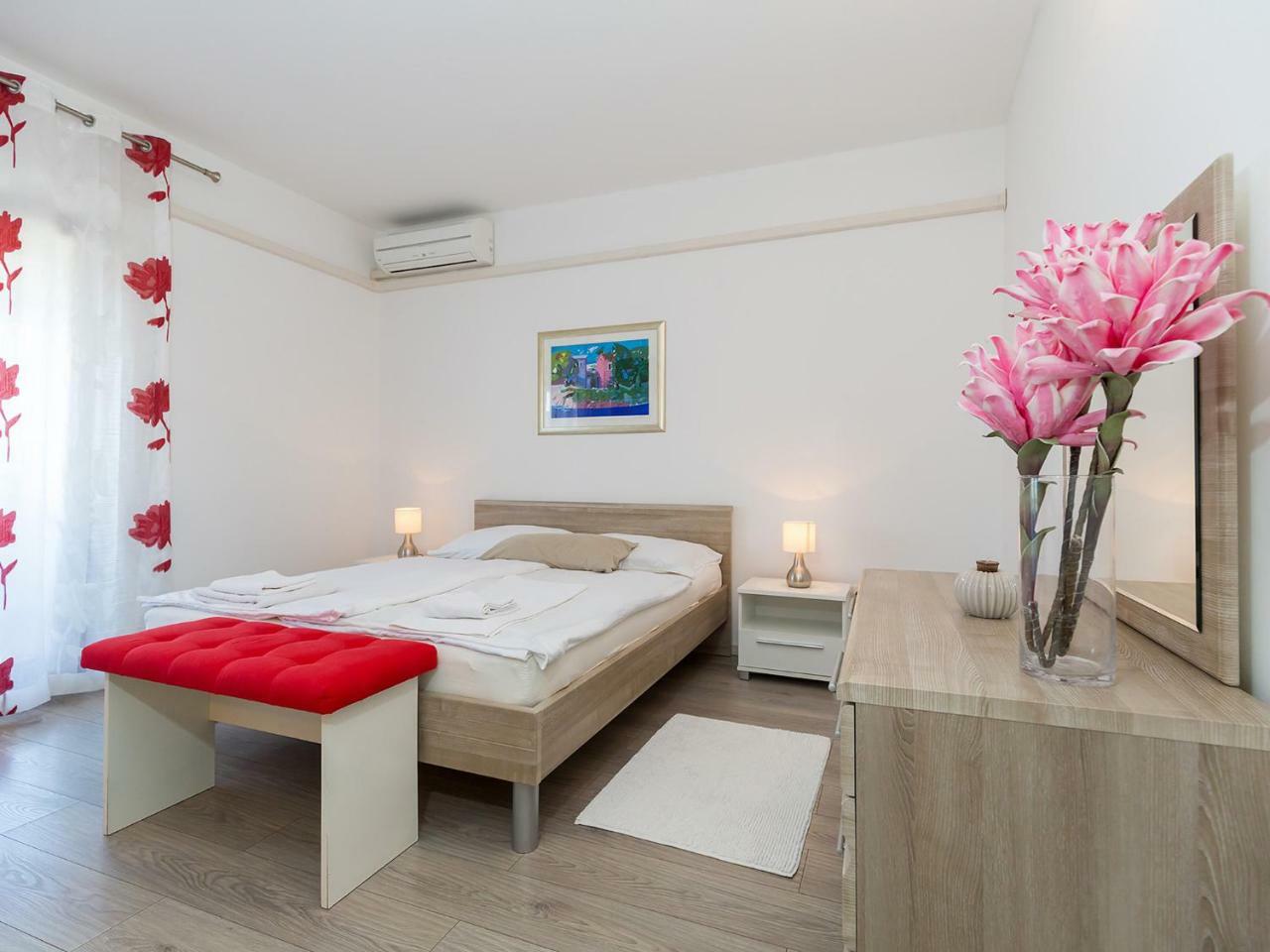 Ulika Rooms & Apartments Poreč Exterior foto