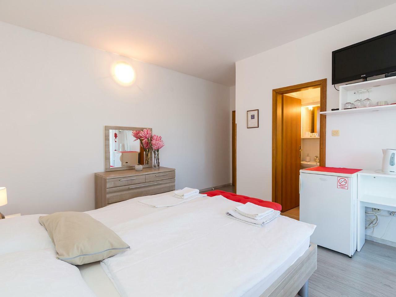 Ulika Rooms & Apartments Poreč Exterior foto
